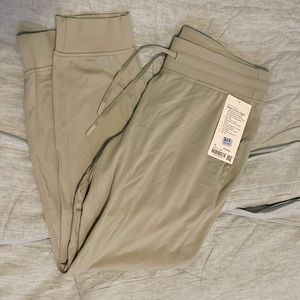 NWT lululemon ready to rulu joggers